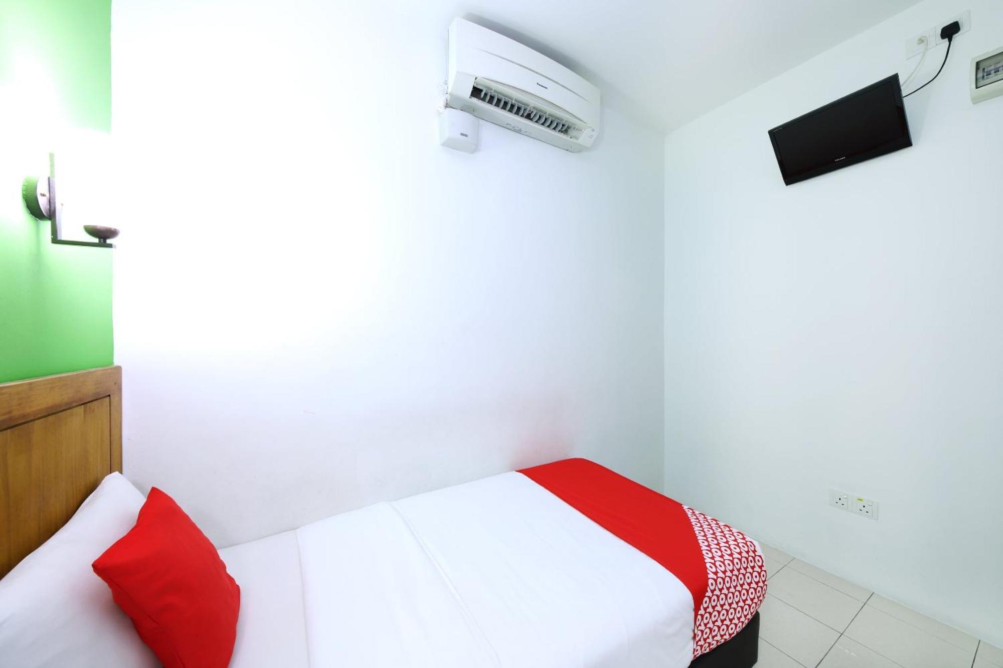 Super Oyo 502 Midah Inn Puchong Exterior foto